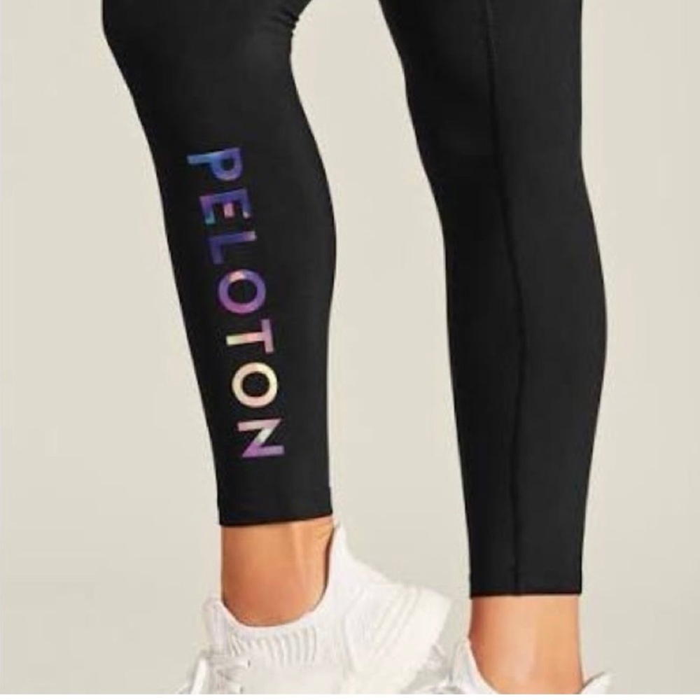 Peloton Spirit Cadence Leggings - New without tags size small.